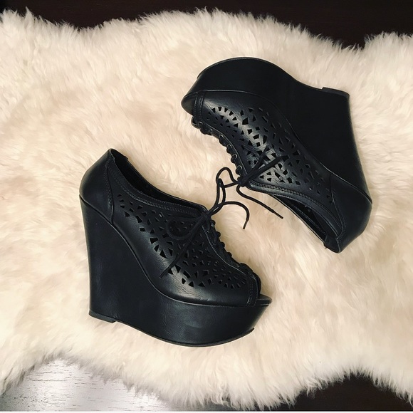 Speed Limit 98 Shoes - Laser Cut Black Platform Wedge Booties